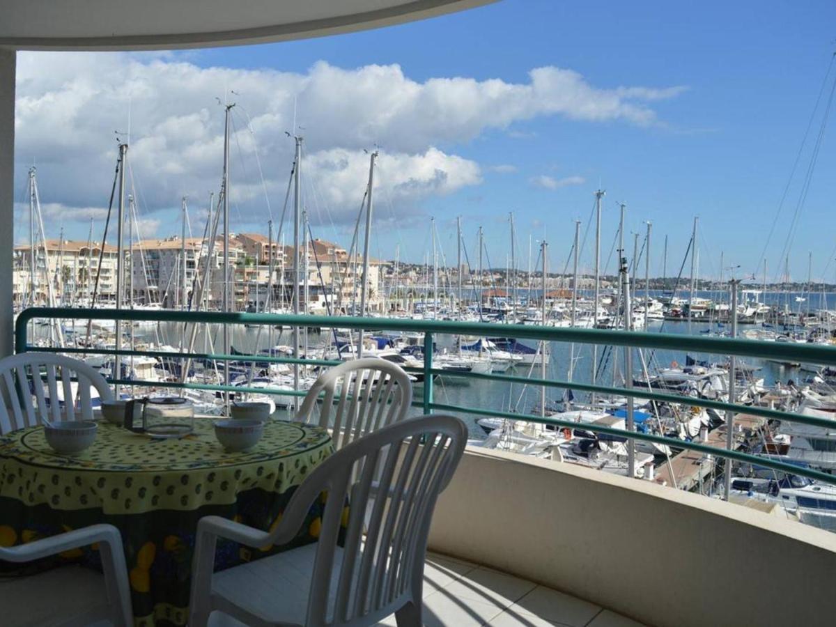 Frejus: Appt 2P, 5 Pers, Piscine, Plage A 150M, Parking, Animaux Ok - Fr-1-226A-357 エクステリア 写真